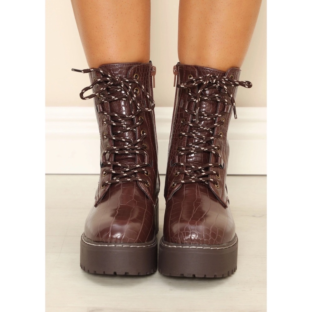 Boots - Picture 3 of 3